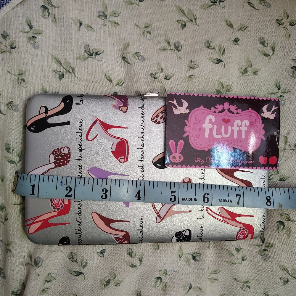 Fluff Silver and Pink Clutch with Shoe Print - Picture 3 of 4